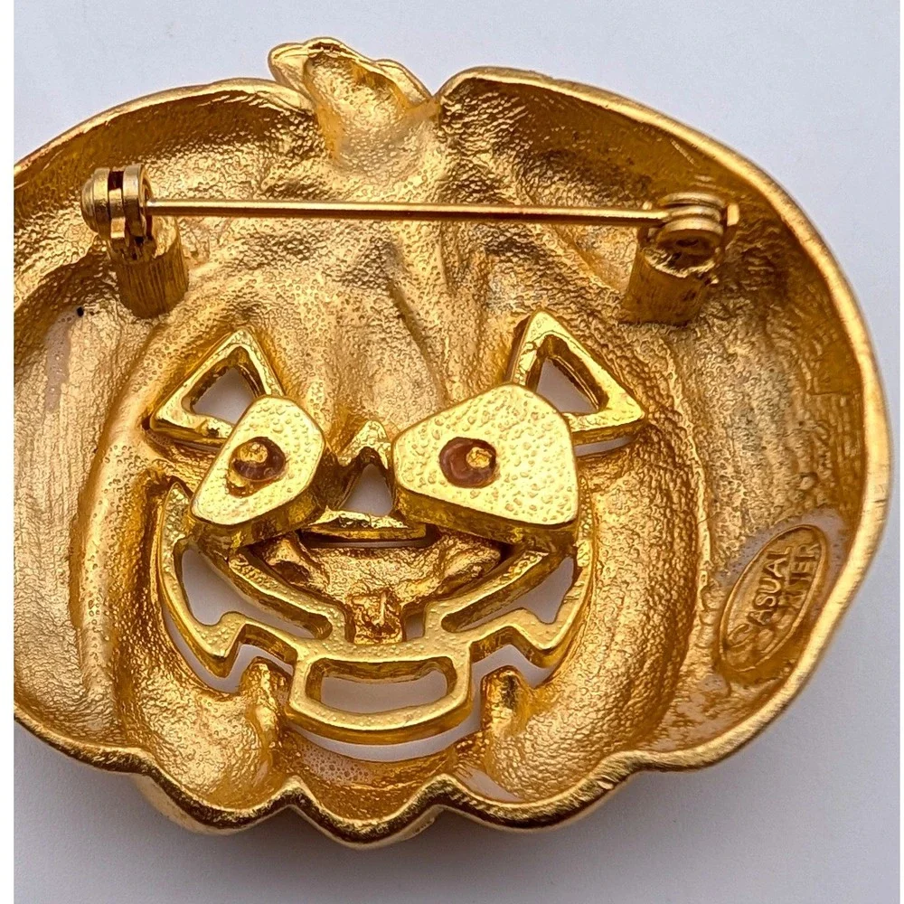 Casual Corner Vintage Gold Tone‎ Jack O Lantern Pumpkin Halloween Brooch Pin